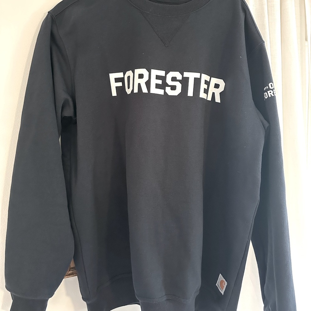 Black Men's crew neck. Old forester.